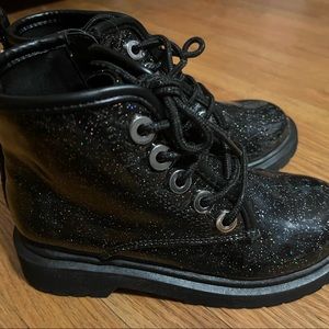 Girls Steve Madden sparkly combat style boots.  Size 1